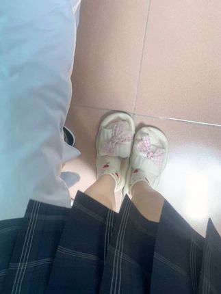 冰冰材质高腰袜视觉拉长效果好吗?