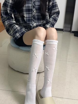 超显瘦又显高,这个袜子OOTD很惊艳