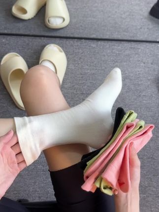 保暖可爱毛绒家居袜