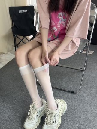 推荐给纯情女大的可爱小白袜