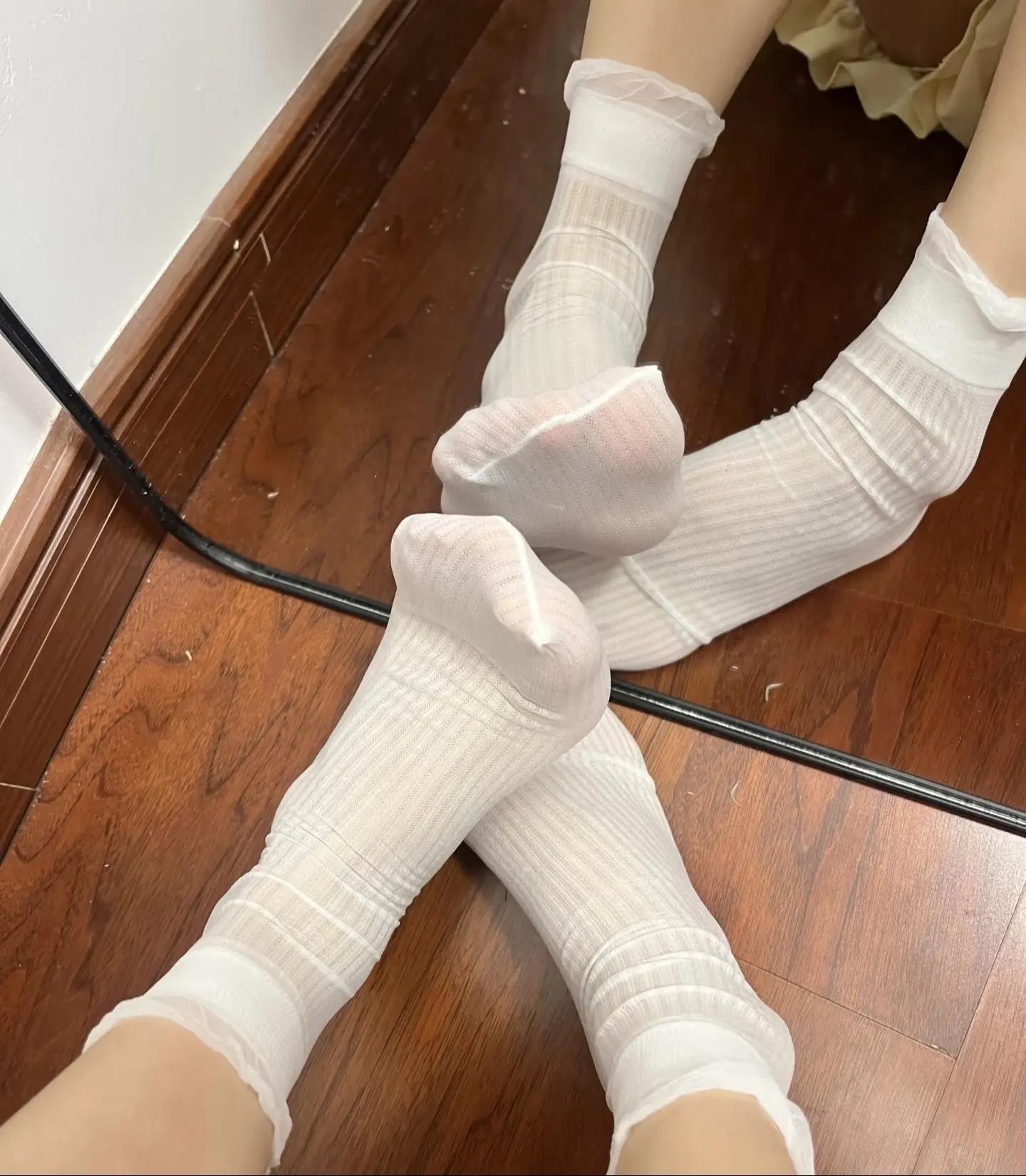 白色可爱卡通袜子鞋