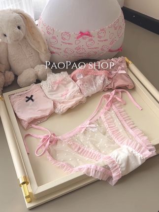 这款裸粉色软薄的聚拢文胸,真的很适合喜欢温柔风格的人穿!