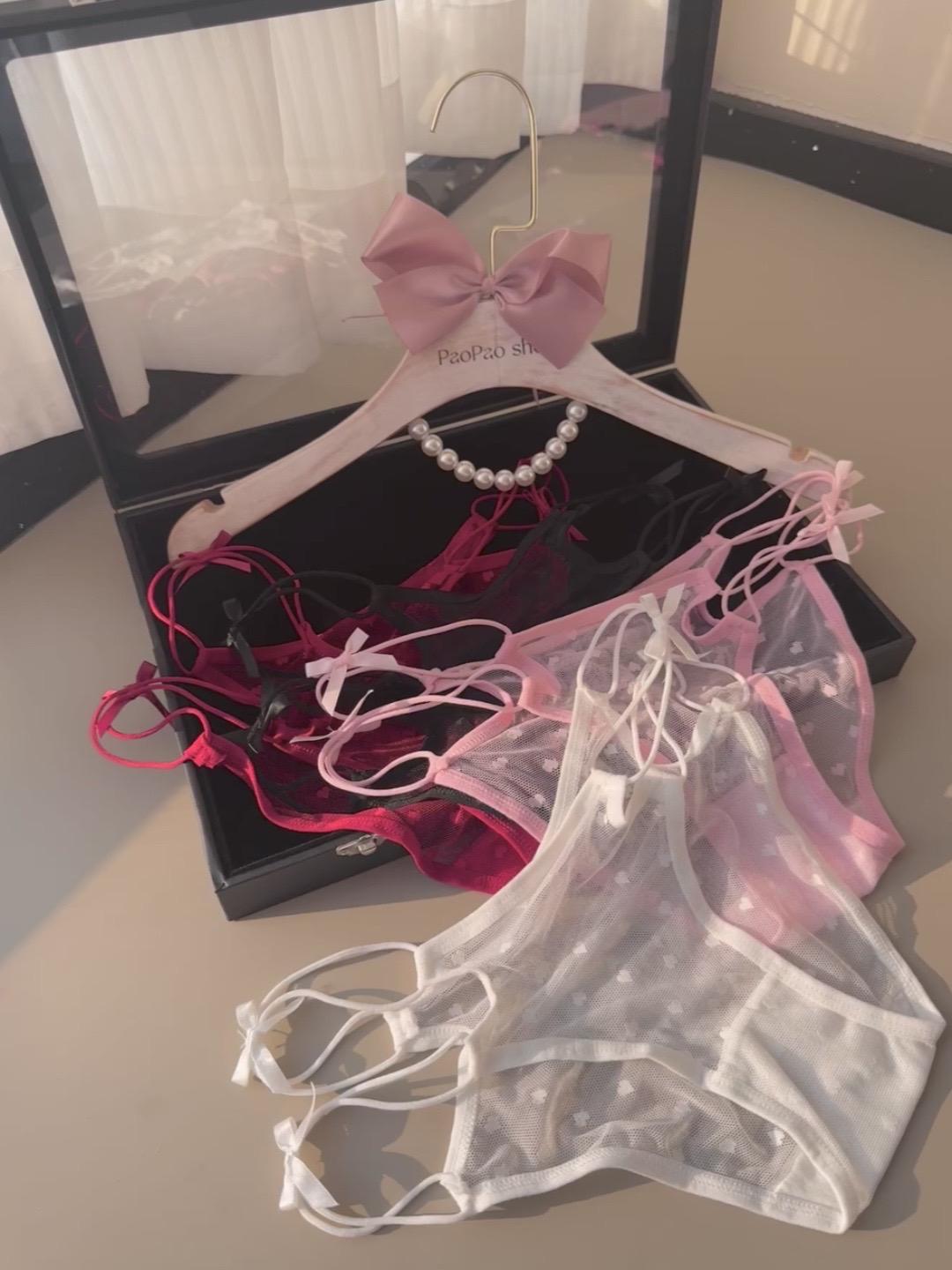 蜜桃肌腰窝轮廓香肩峰