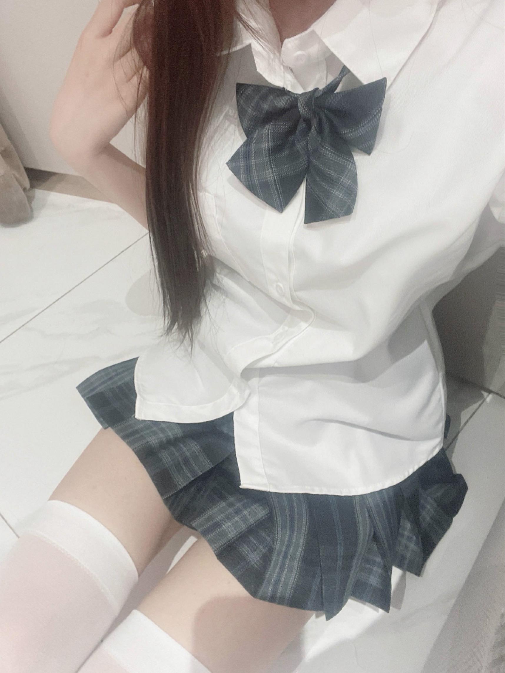 纯欲风原味丝袜穿出高级感