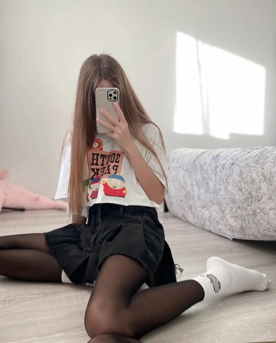 诱惑谁?当然是你!原味丝袜让你忍不住想调教美腿