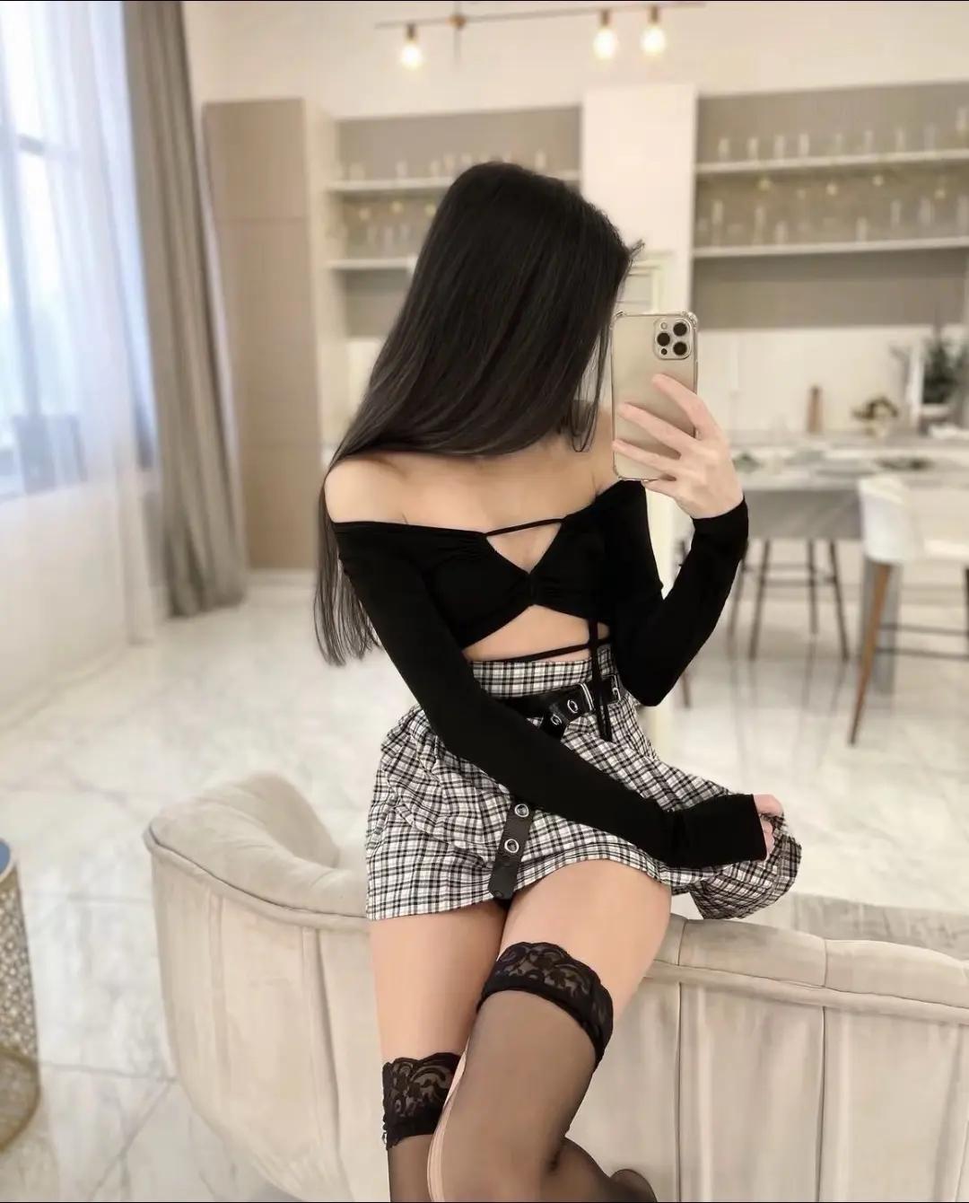 纯黑原味吊带丝袜展示