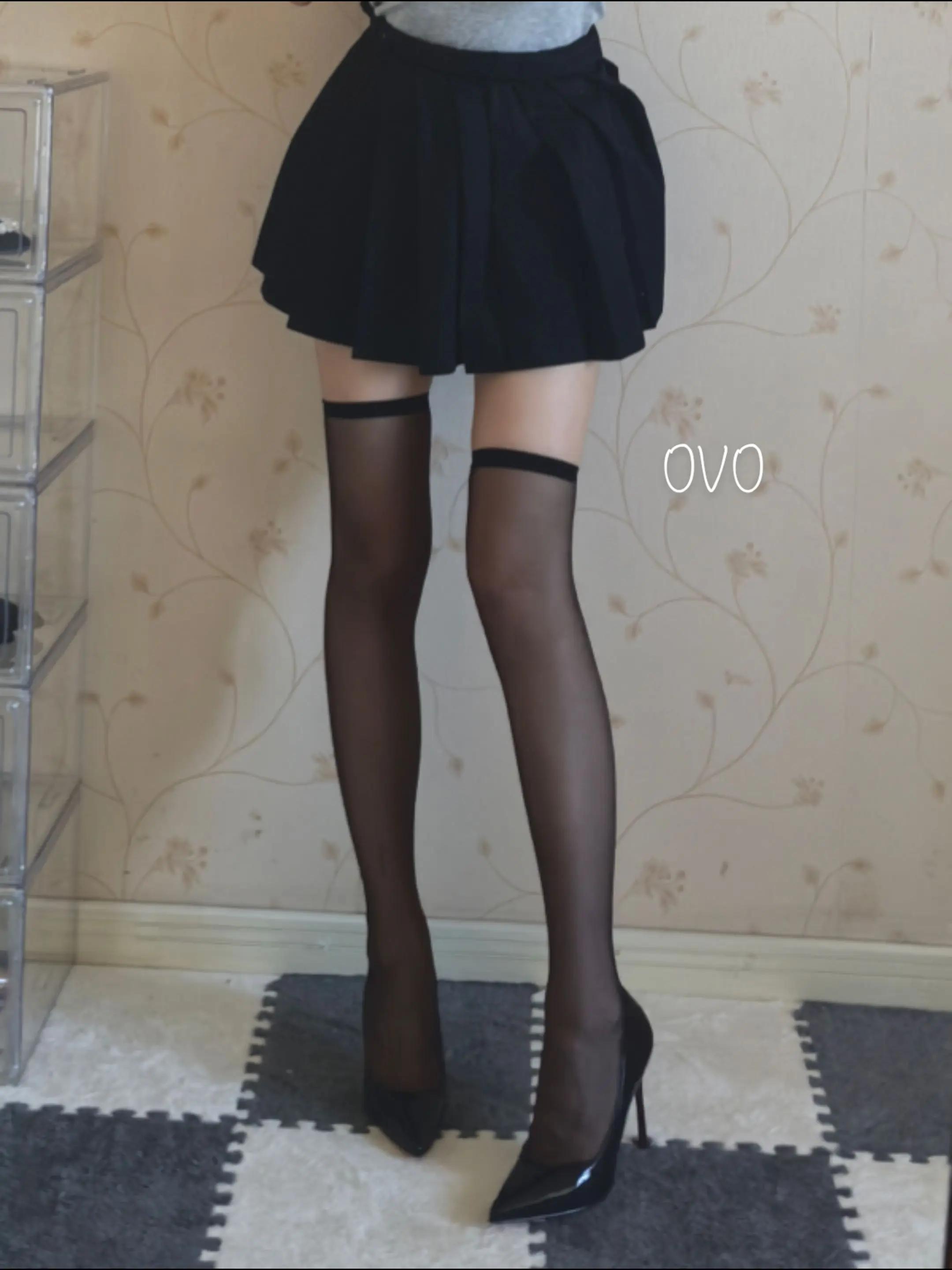 黑丝袜的诱惑:纯真双腿的秘密武器