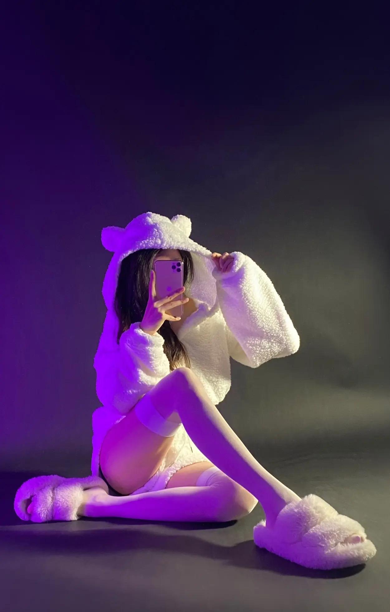 小情郎教你用原味丝袜拍出迷人穿搭照!