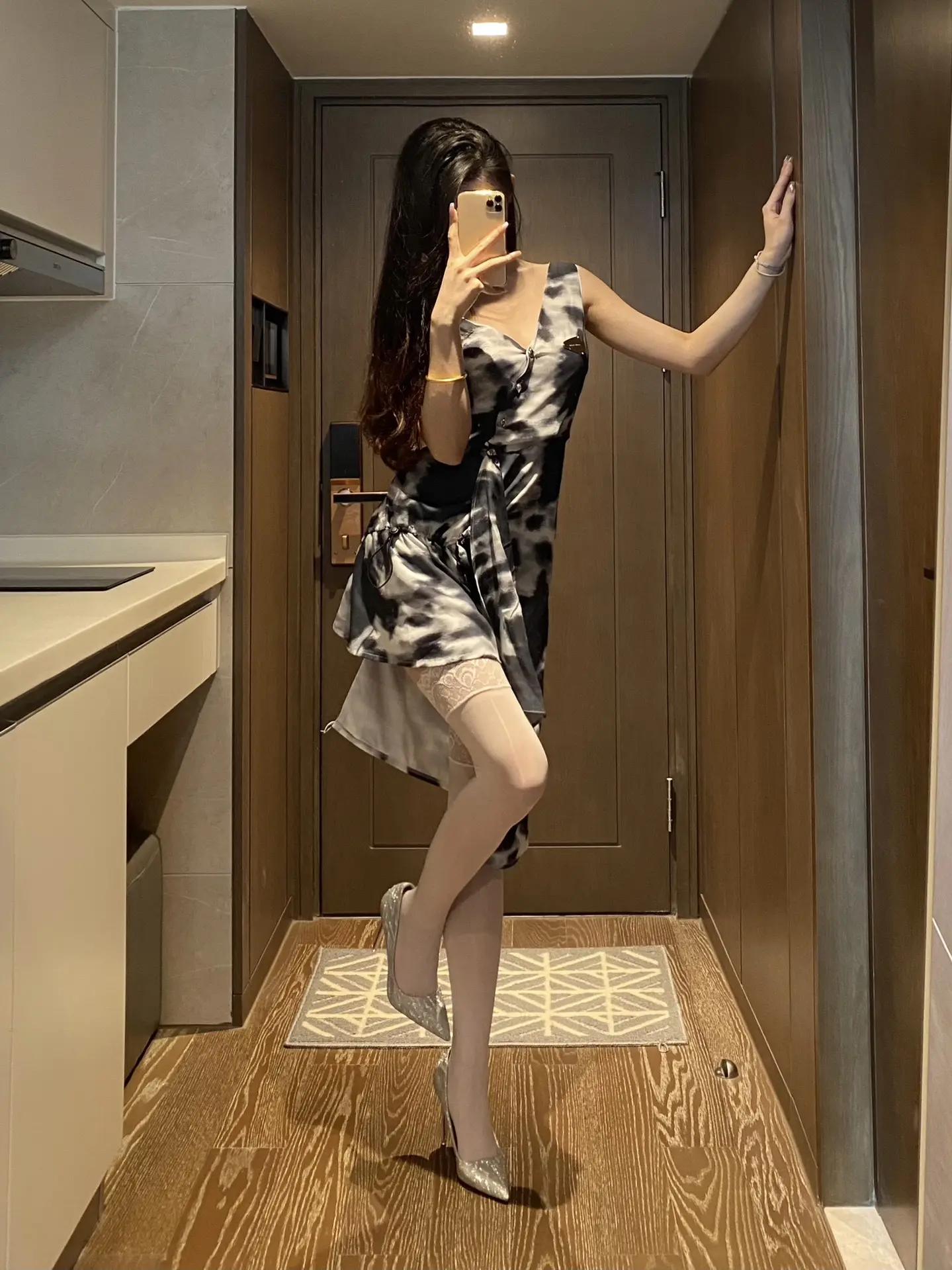 原味丝袜黑色高跟比赛控足大赛