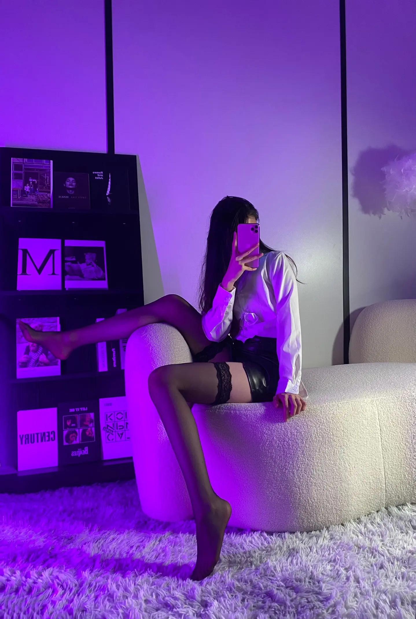 纯天然原味丝袜 穿戴照镜子拍腿体验