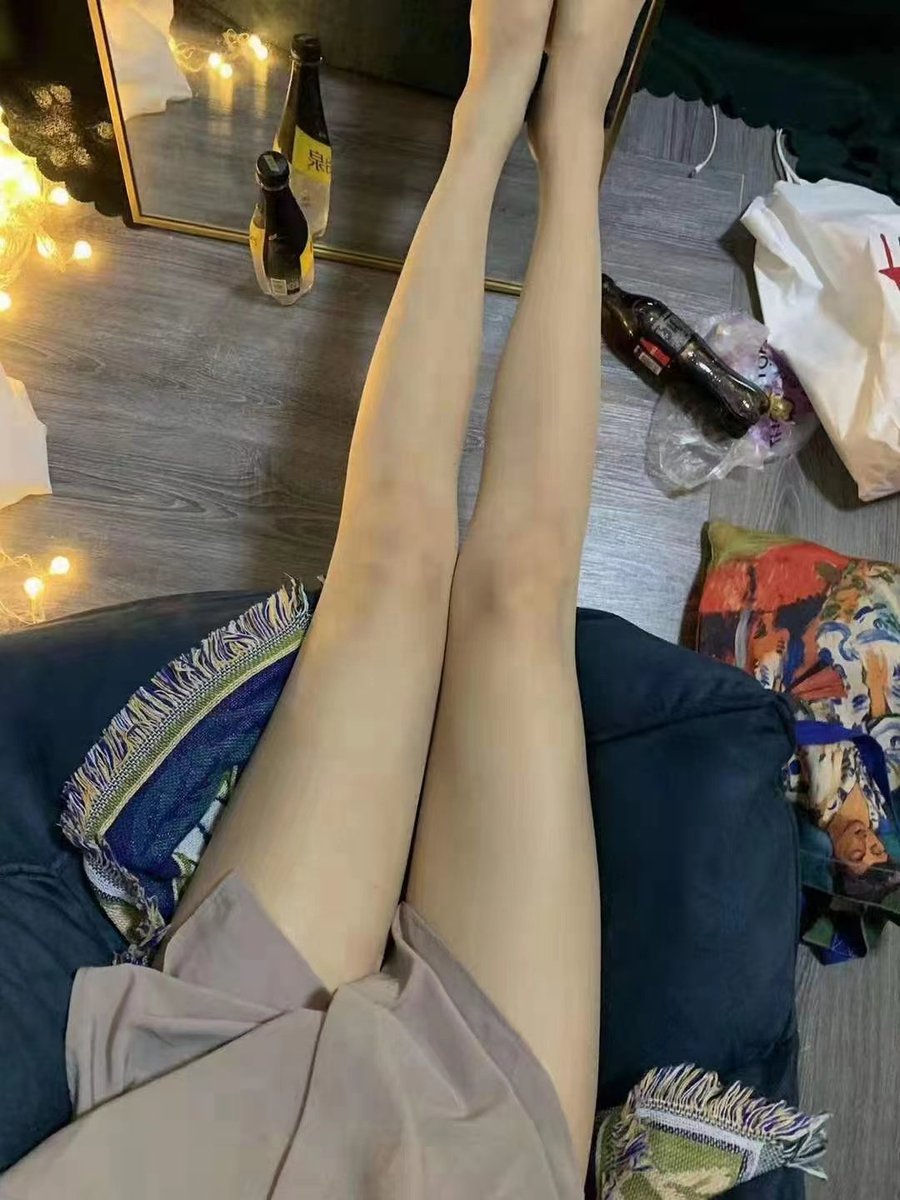 黑丝原味,腿上秀