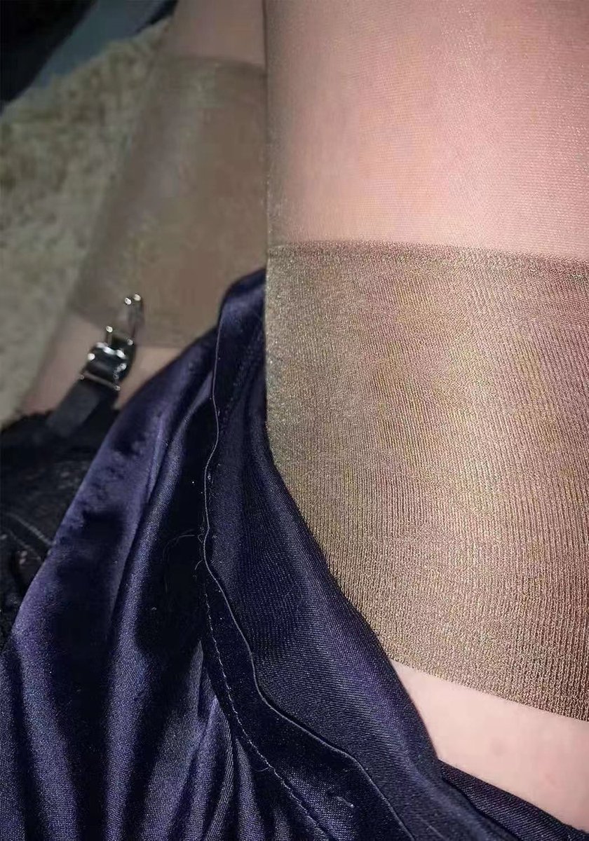 柔软亲肤的原味丝袜 全脚包裹舒适体验