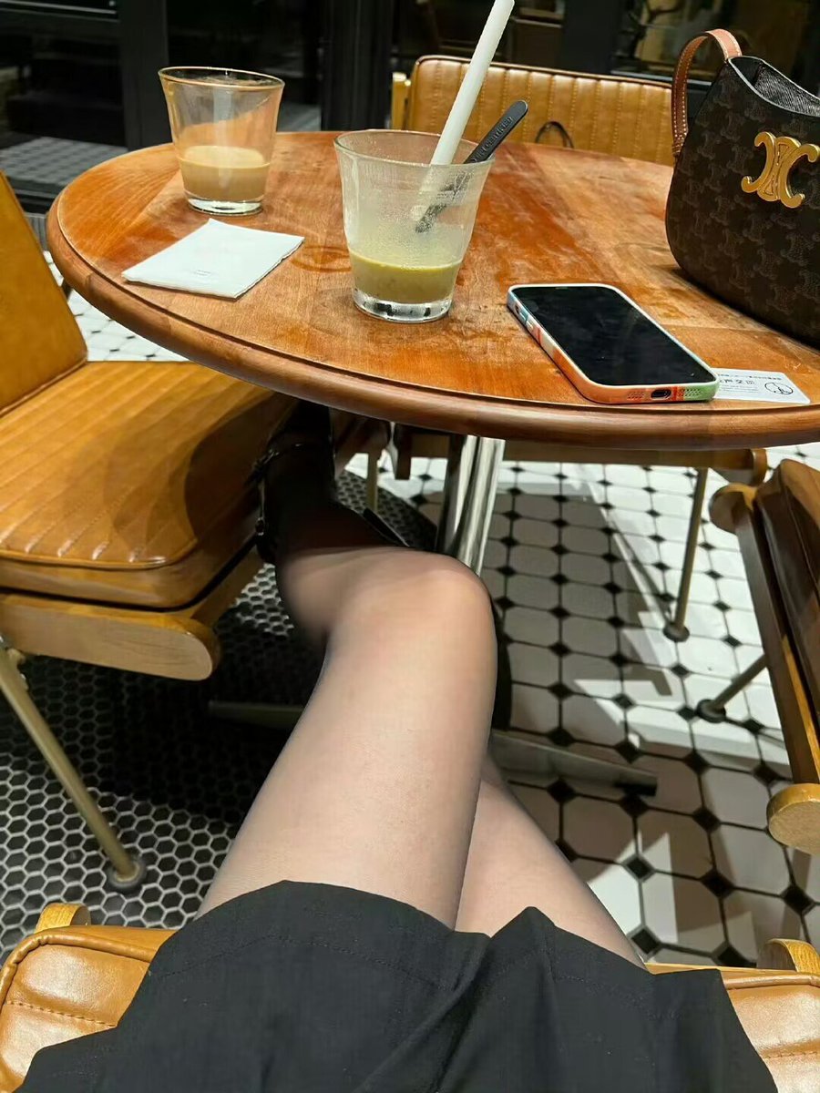 纯正原味丝袜 香草果冻柔滑舒适 对镜自赏显气质