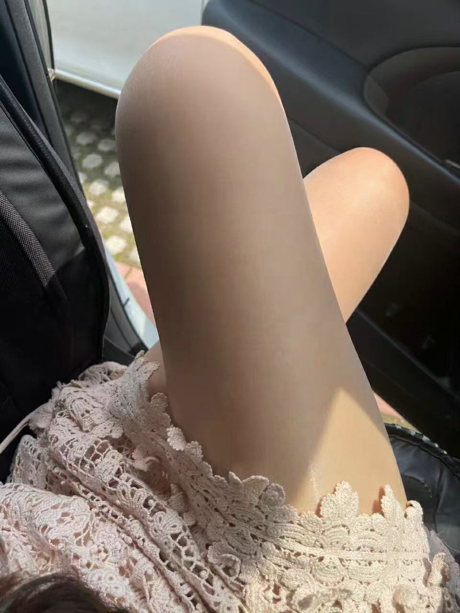 纯棉原味丝袜内搭穿搭对镜拍美腿黑丝