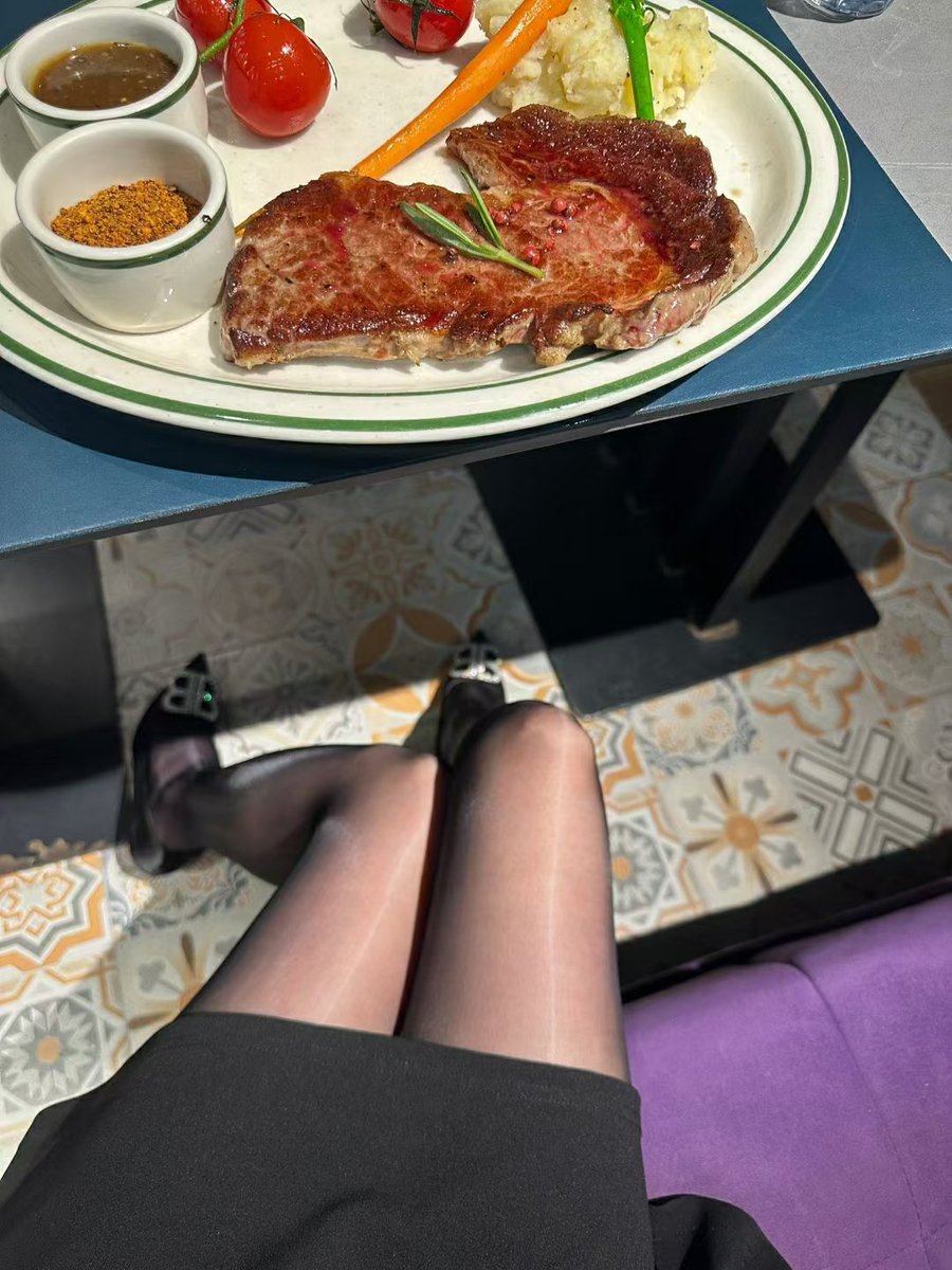 原纵享丝滑就从此刻开始泰裤辣袜子爱好者快到夏天了先看看腿袜子穿搭默汀为爱而生