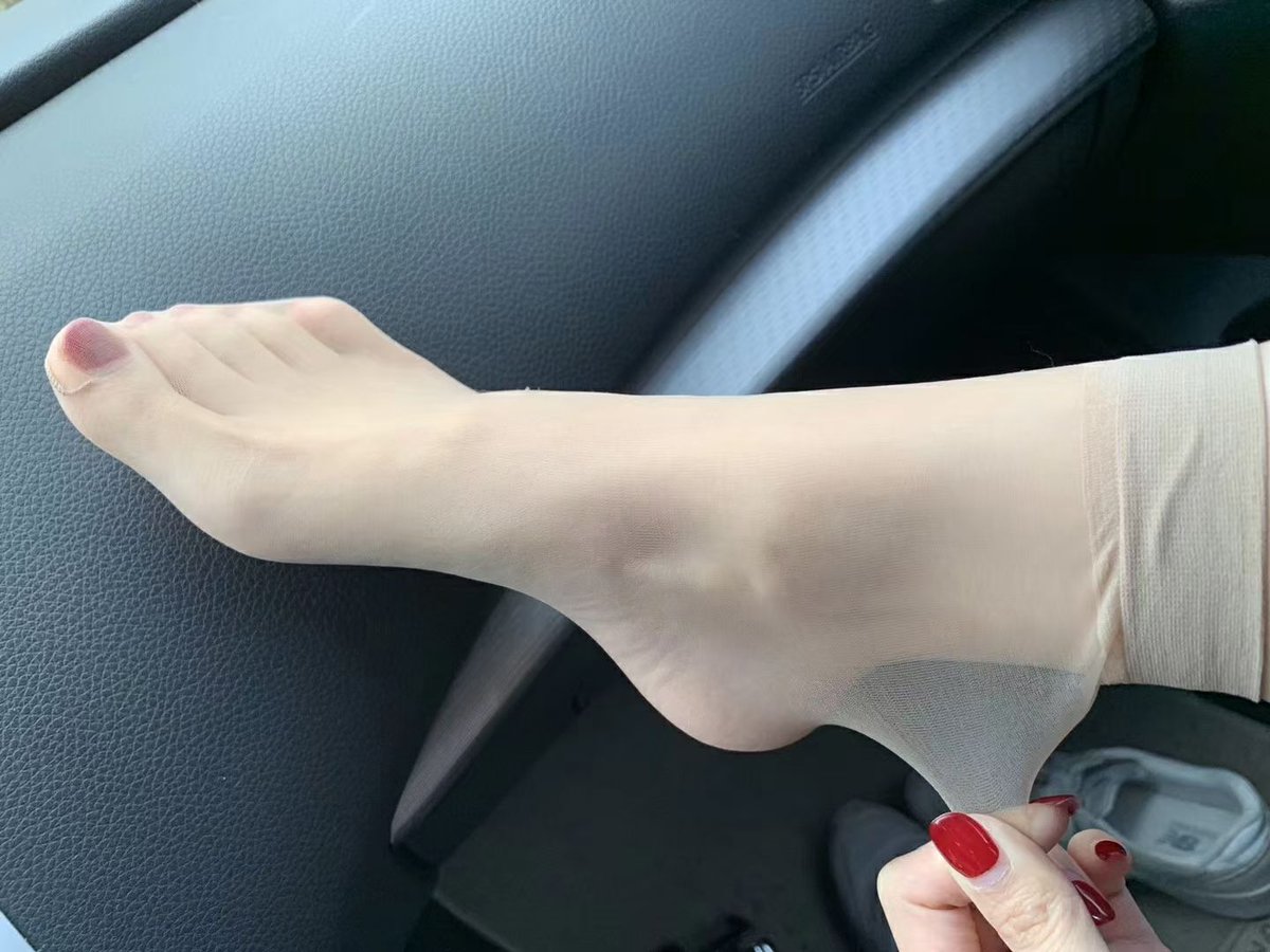 女生私密部位触感极佳的纯真黑丝