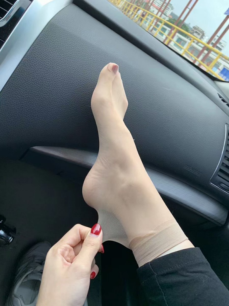 女生私密部位触感极佳的纯真黑丝