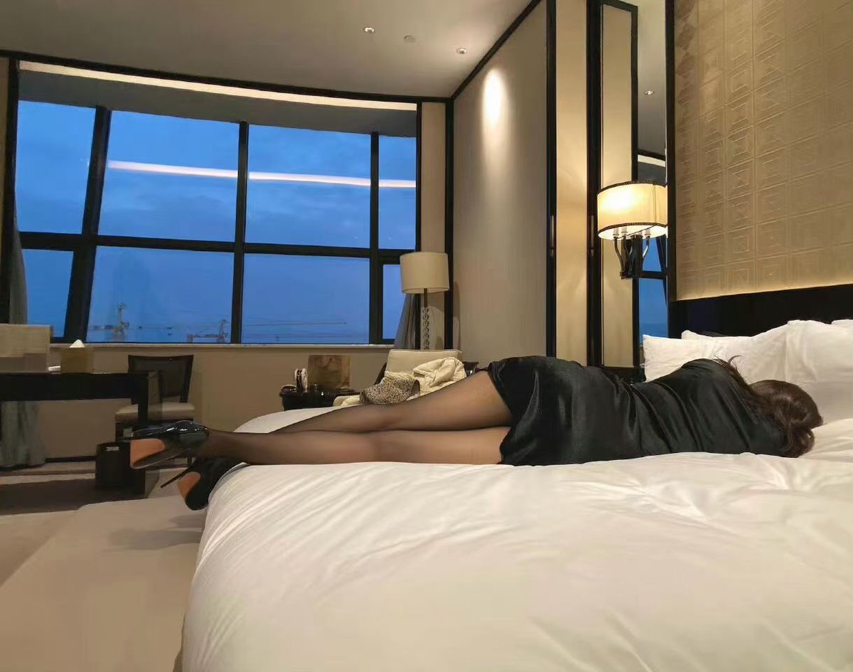 原丝袜丝袜足丝袜美脚丝袜美腿丝袜无内丝袜诱惑丝袜大赛丝袜高跟鞋
新原味魅力美腿大赛