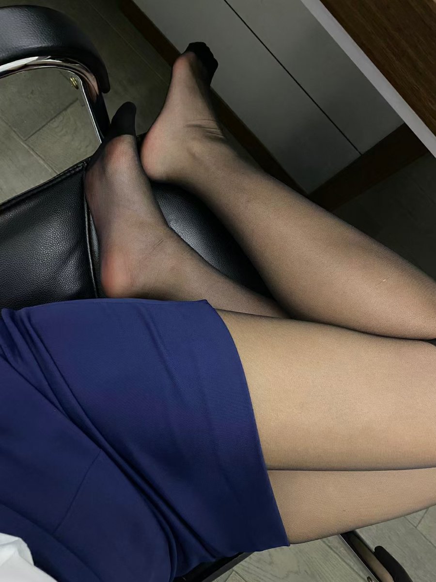 原这一刻我想念你穿搭对镜拍纯欲风肉丝