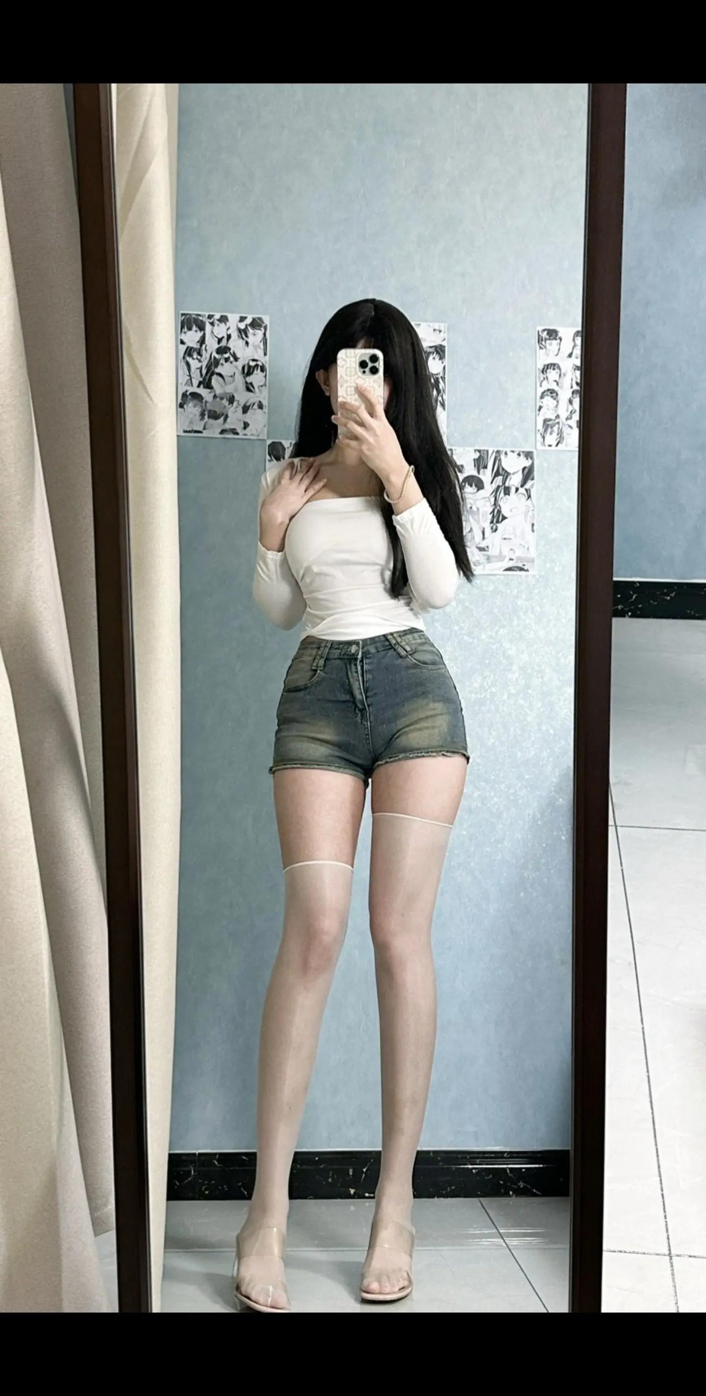 这个夏天的穿搭秘密:我的原味丝袜日常