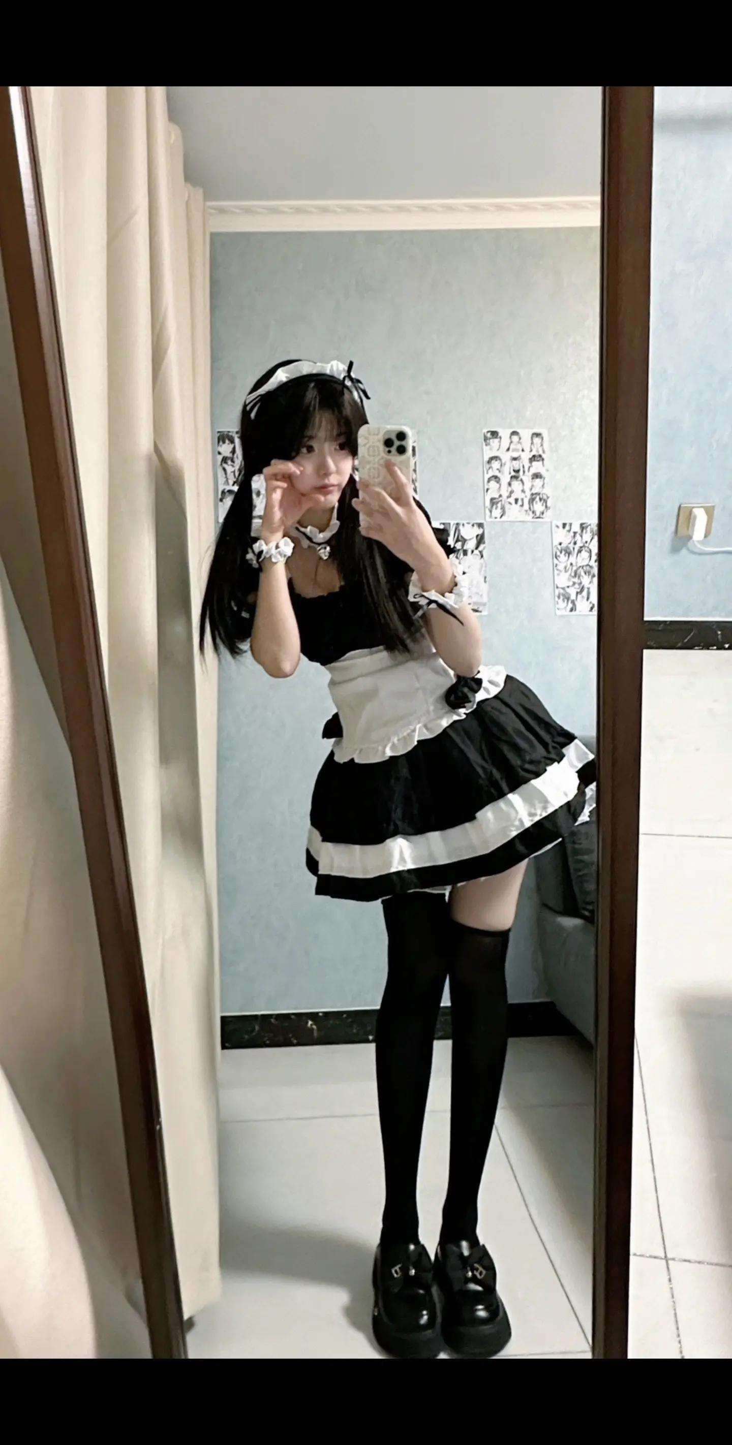 这双红色原味丝袜超有魅力!