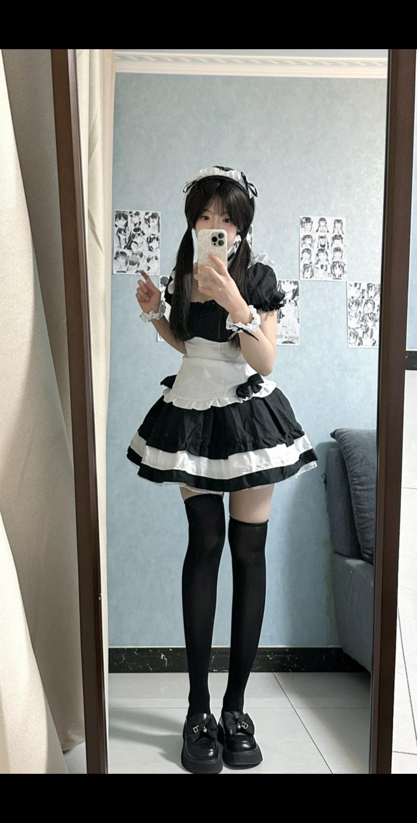 这双红色原味丝袜超有魅力!