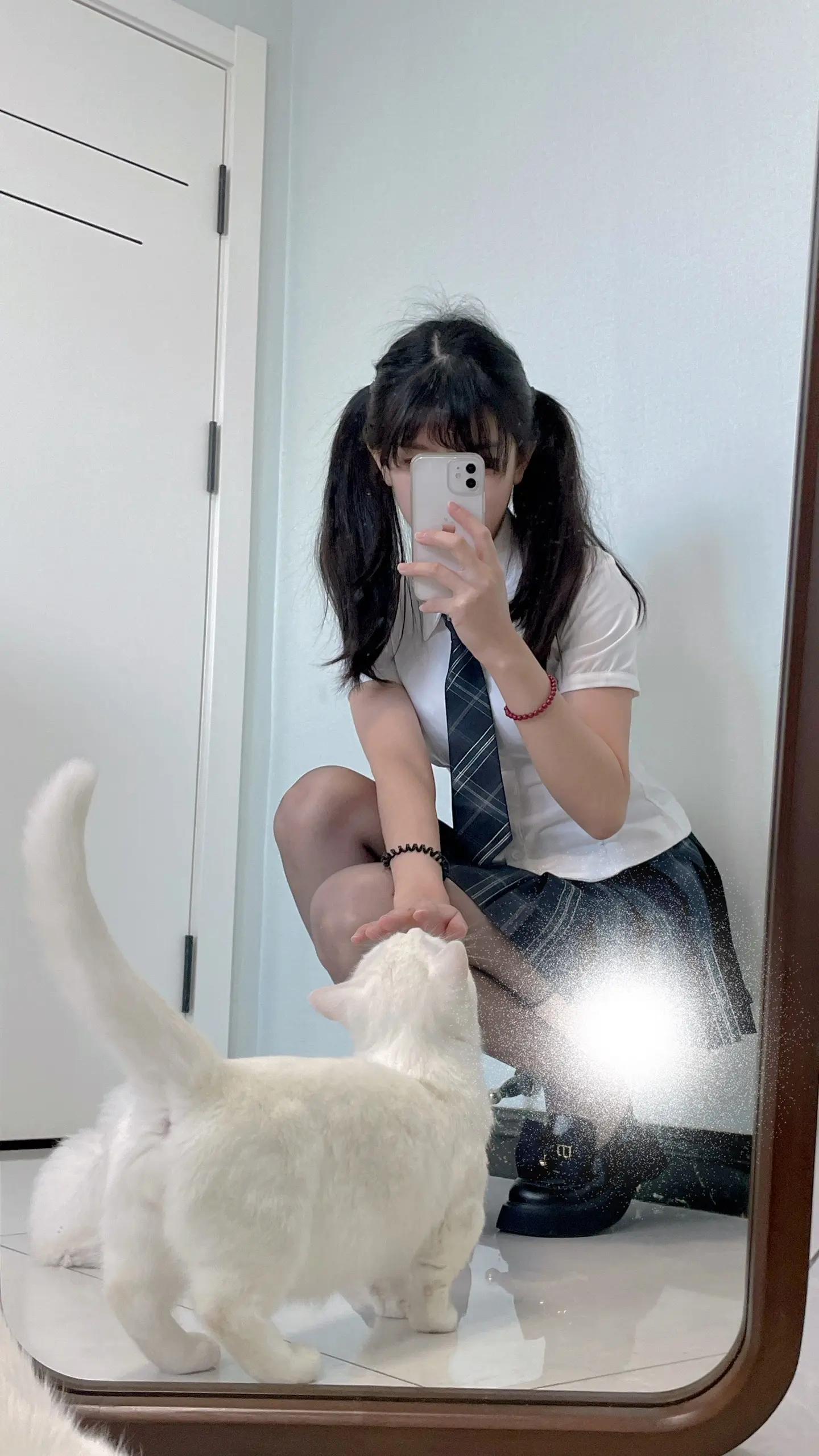 原味丝袜:柔软舒适,呵护你的美丽脚部这款纯棉原味丝袜