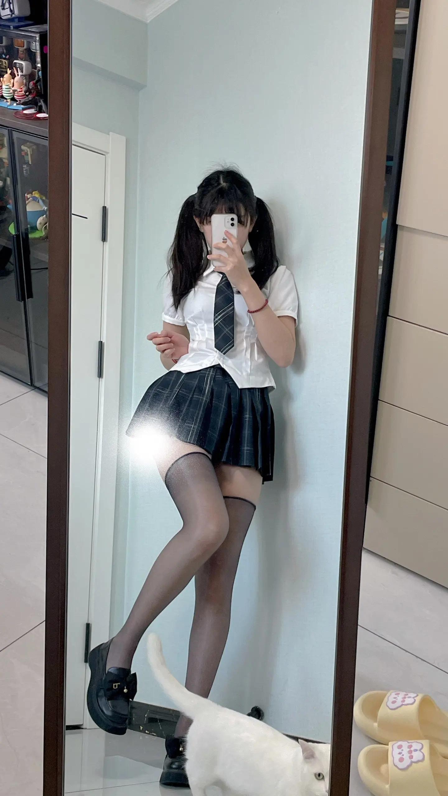 原味丝袜:柔软舒适,呵护你的美丽脚部这款纯棉原味丝袜