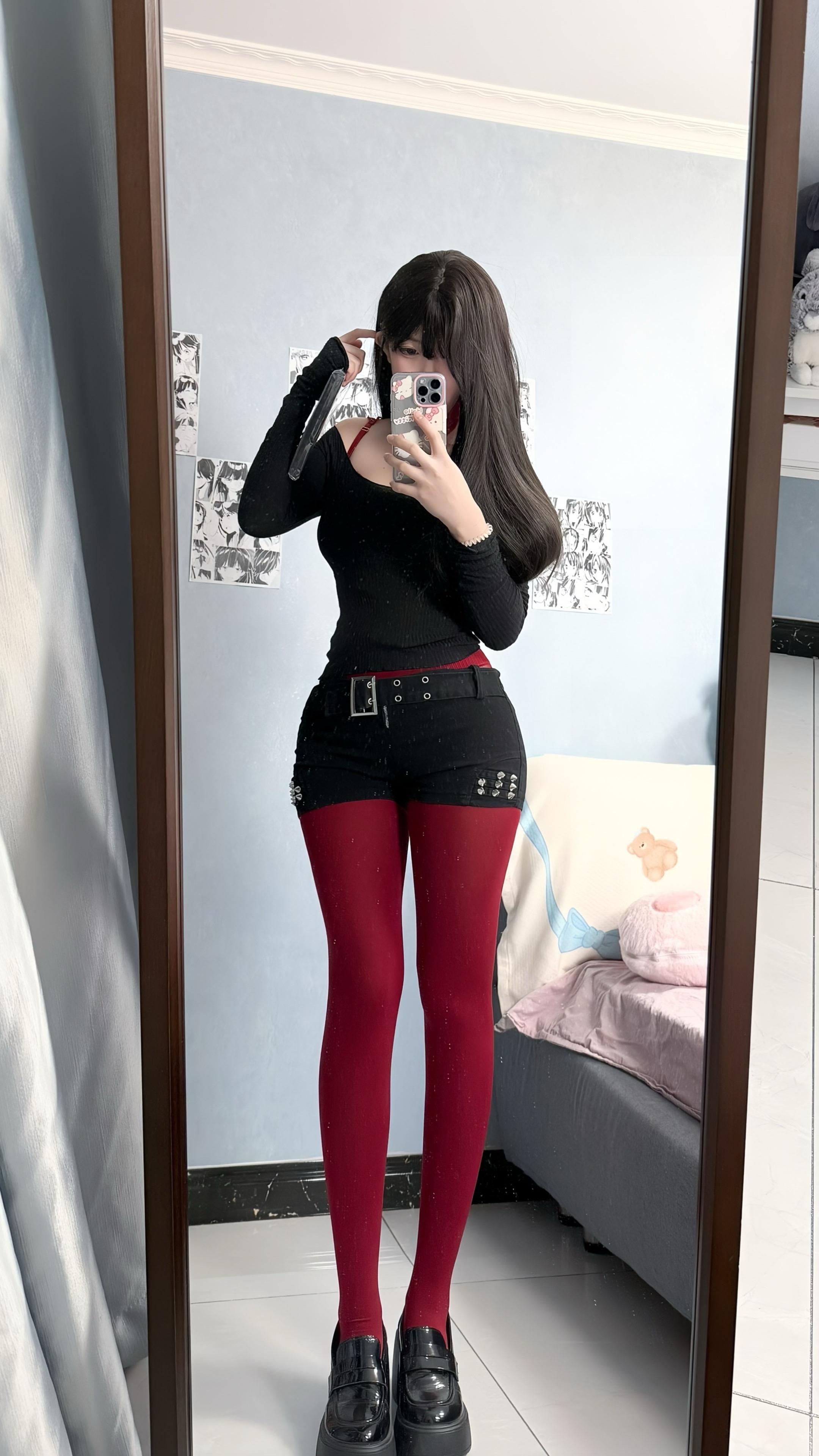 原味丝袜精选:女性贴身舒适单品推荐