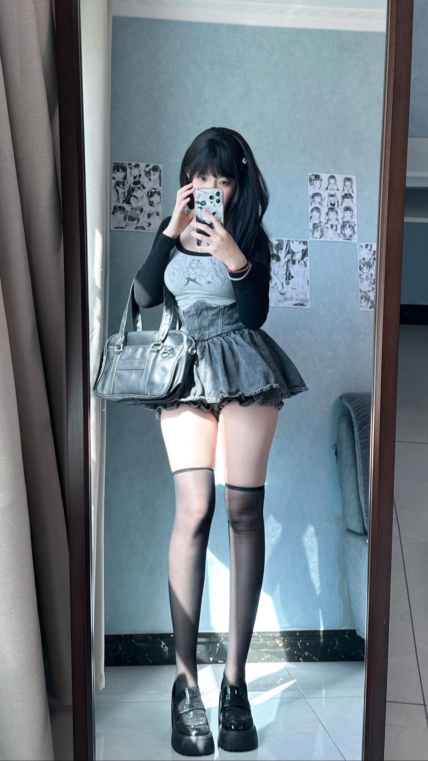 原味丝袜 足虾线 美腿 诱惑 臭脚 全部解决!