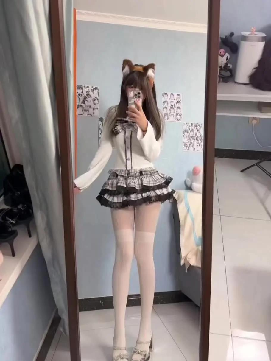 纯真女孩的肌肤之美 原味丝袜显本色