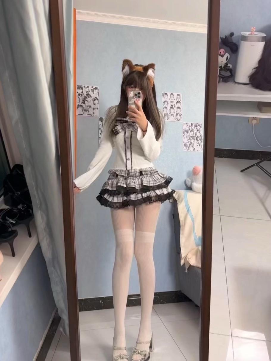 纯真女孩的肌肤之美 原味丝袜显本色